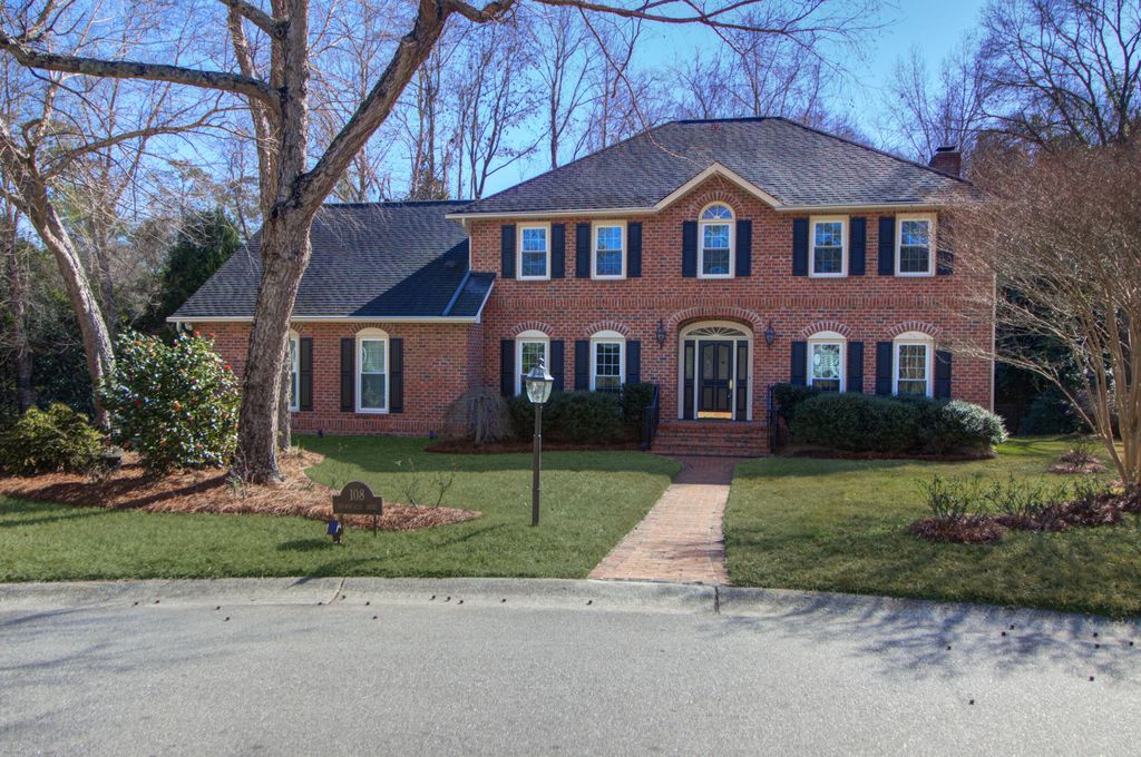 Photo of 108 Brownfield Drive, Summerville, SC 29483 (MLS # 26000918)