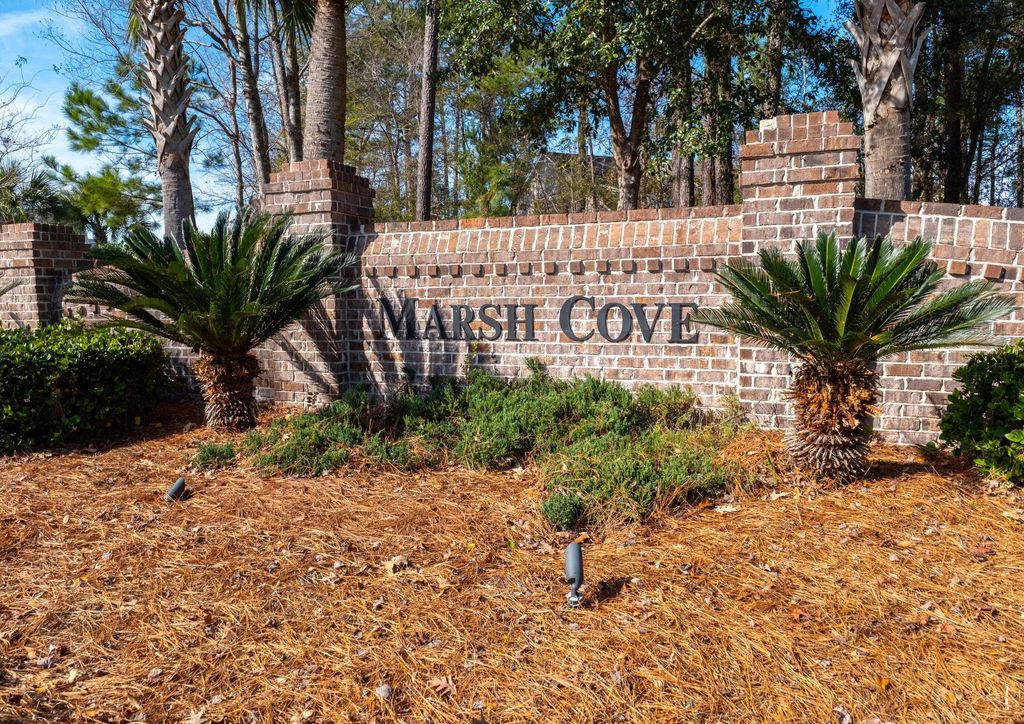 Photo of 2202 Brockton Lane, Mount Pleasant, SC 29466 (MLS # 26002926)