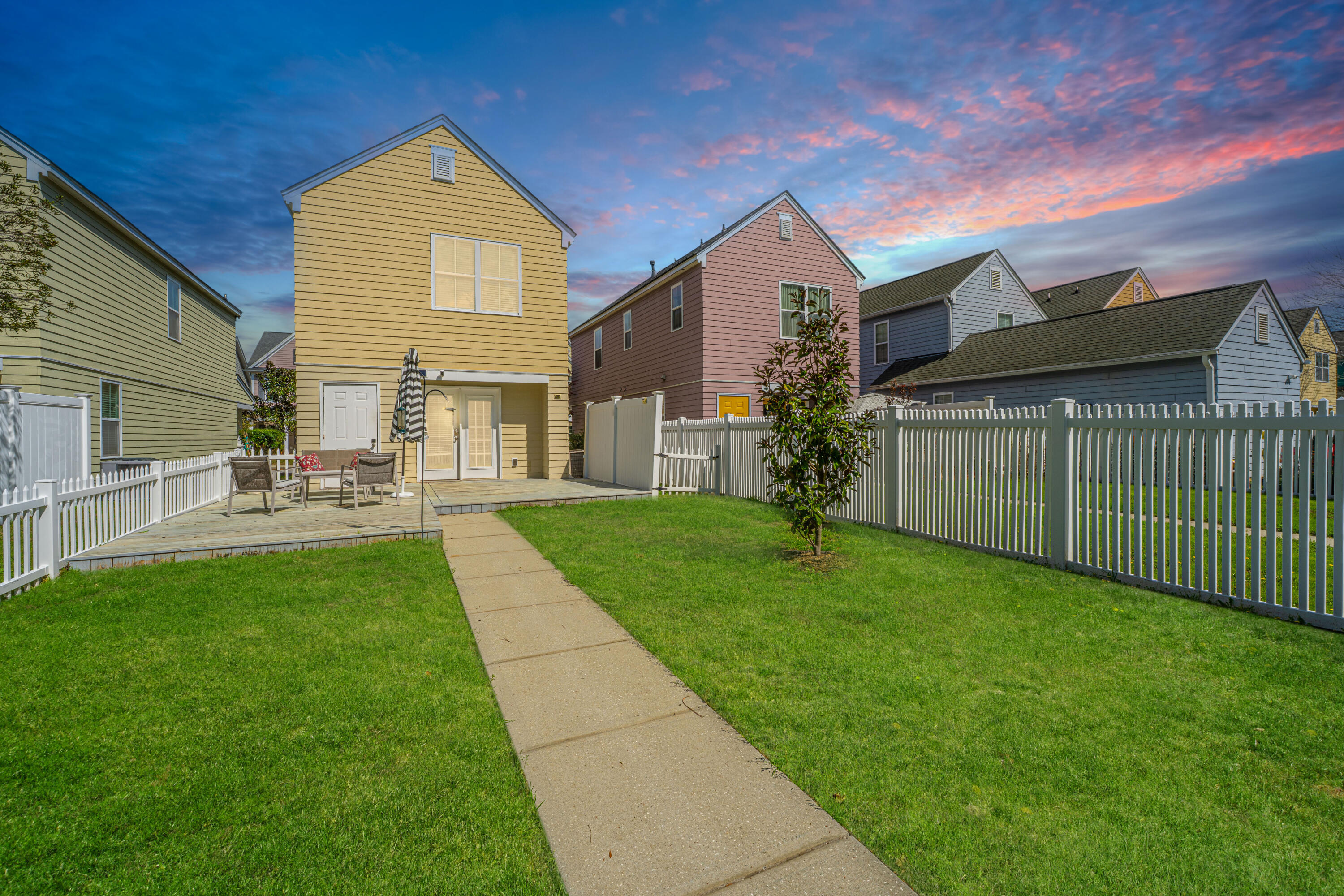 425 Verbena Avenue