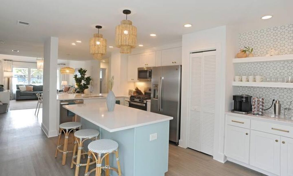 Photo of 6 Ocean Park Court, Isle of Palms, SC 29451 (MLS # 25026415)