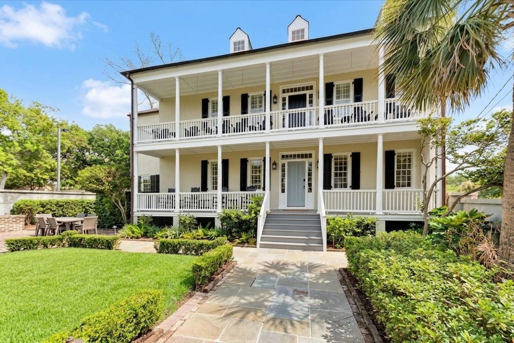 Photo of 46 Pinckney Street, Charleston, SC 29401 (MLS # 26024446)