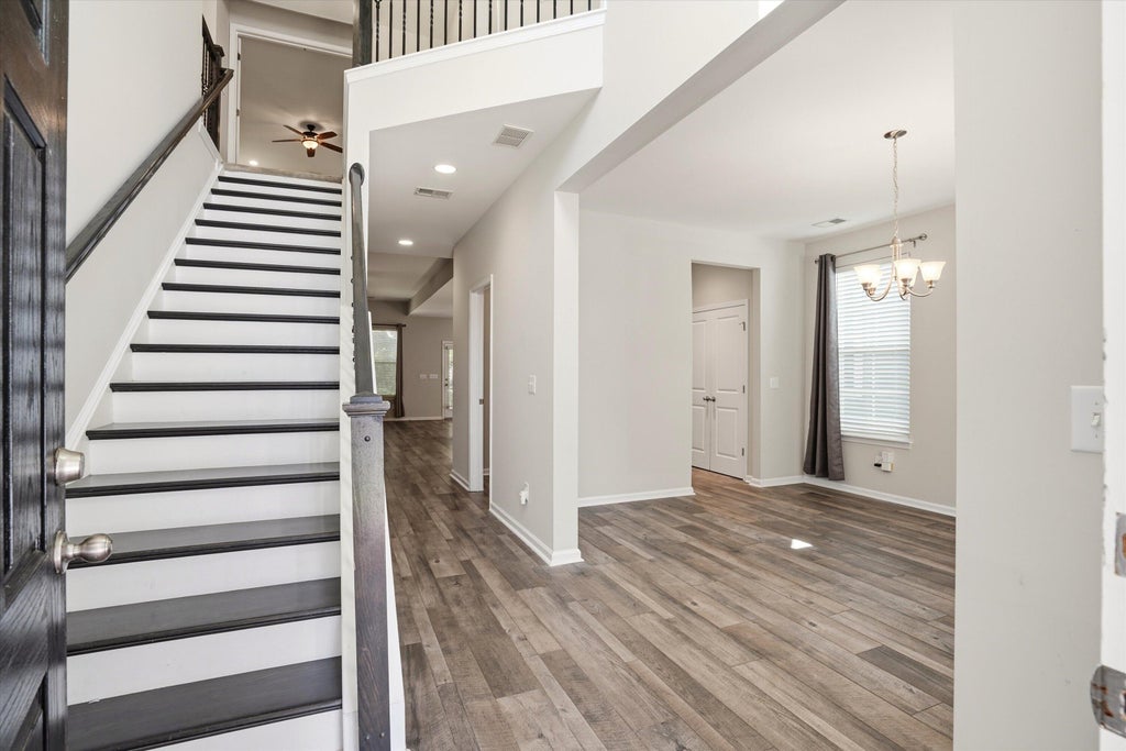 Photo of 162 Ashley Bluffs Road, Summerville, SC 29485 (MLS # 26029418)