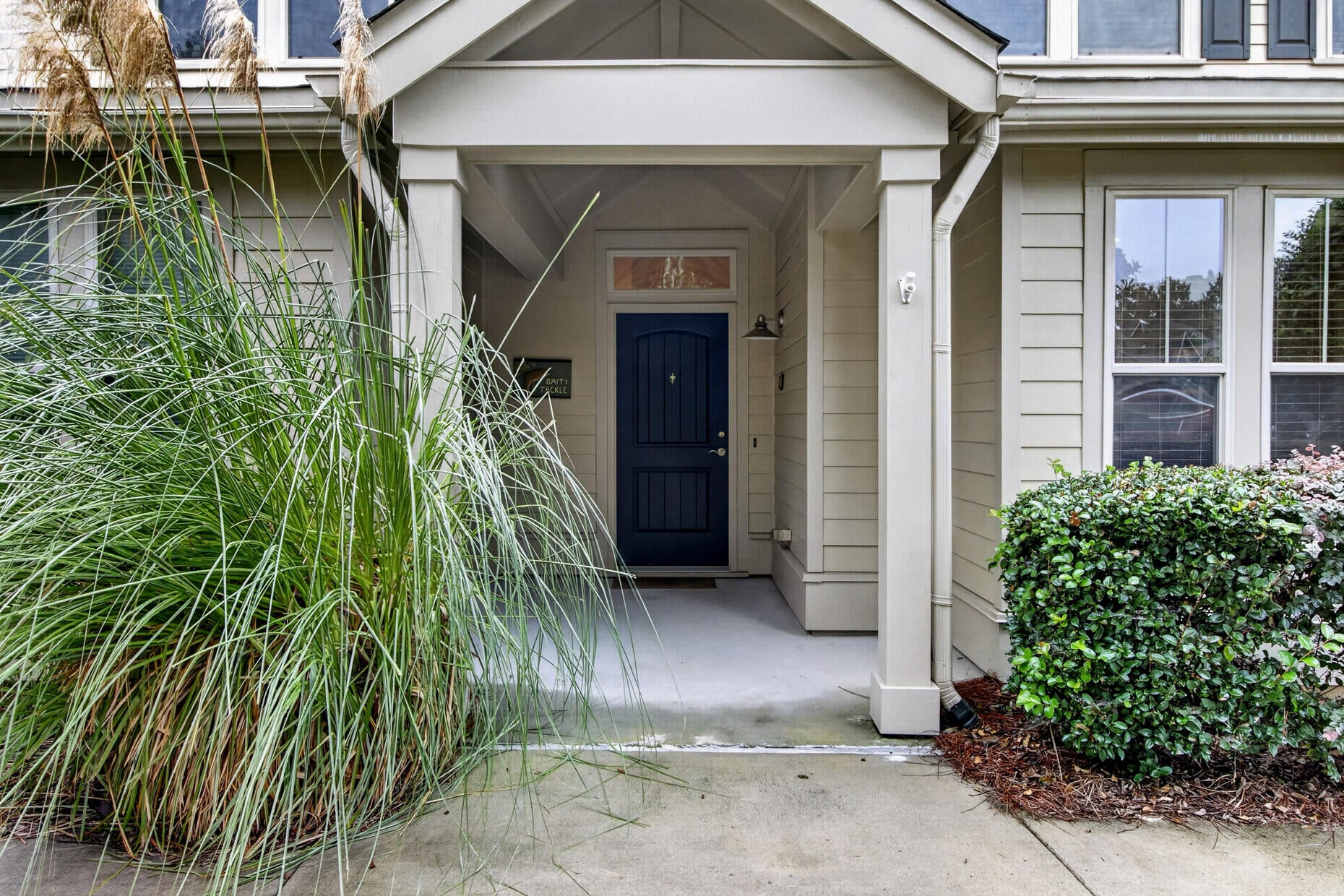 5529 Colonial Chatsworth Circle
