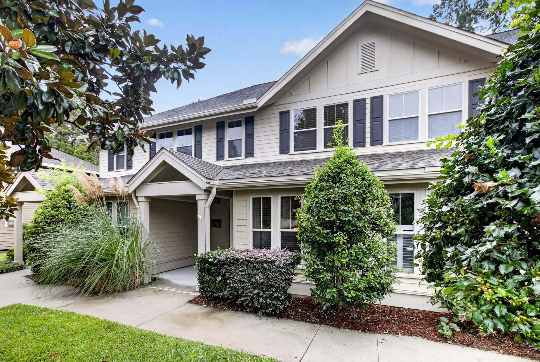 5529 Colonial Chatsworth Circle