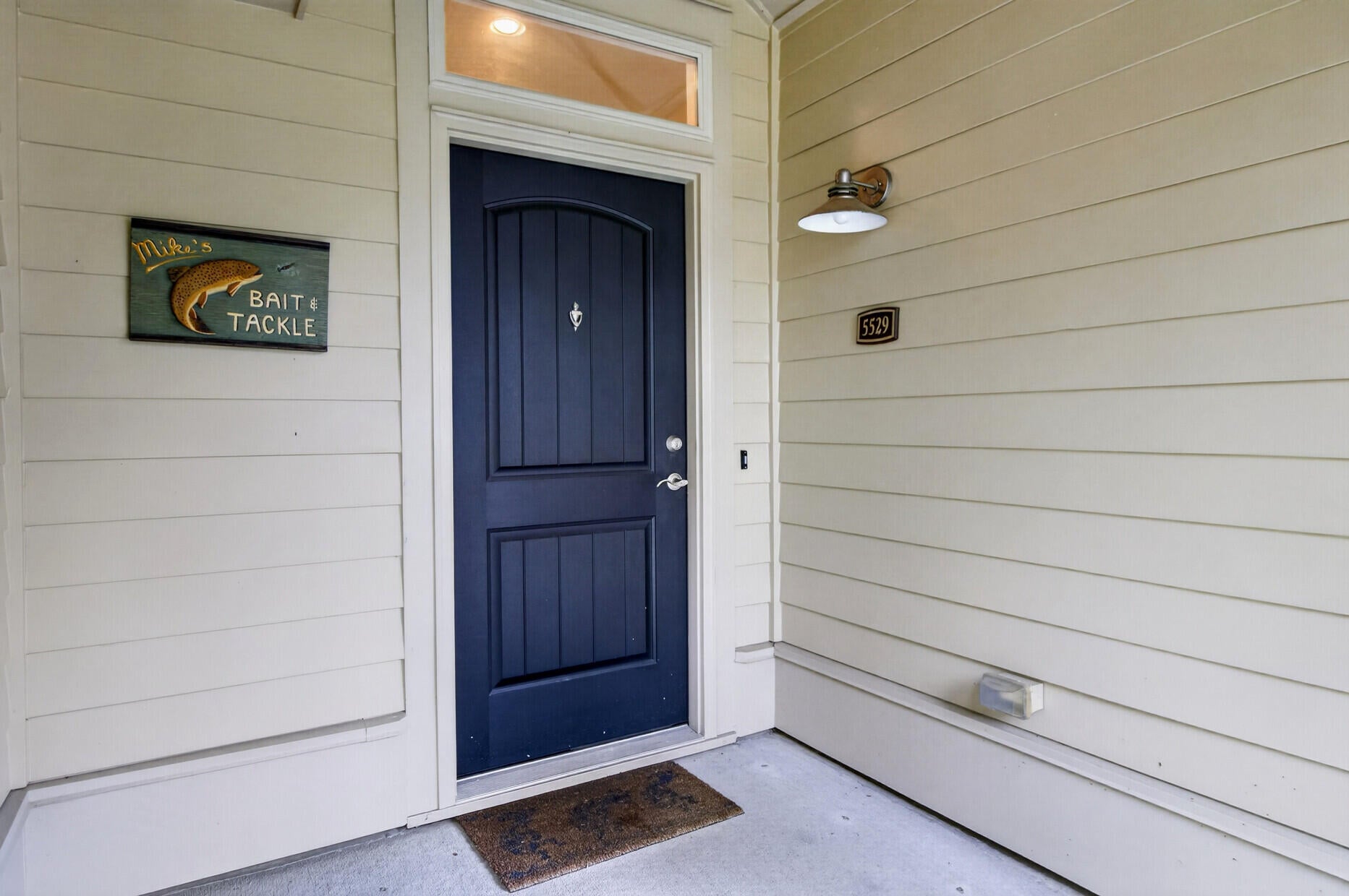 5529 Colonial Chatsworth Circle