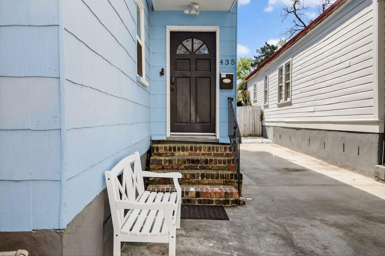 435 Race Street