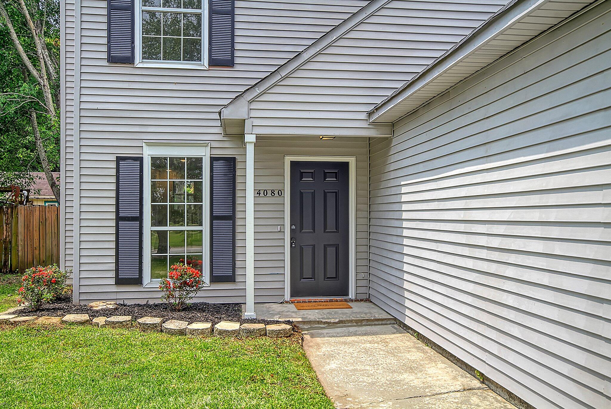 Photo 3 of 25 of 4080 Bonaparte Drive house