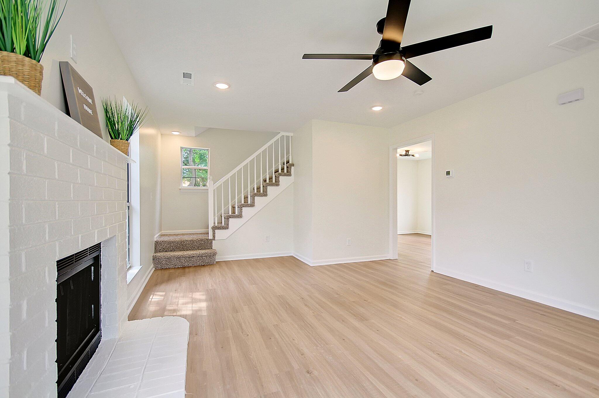 Photo 10 of 25 of 4080 Bonaparte Drive house