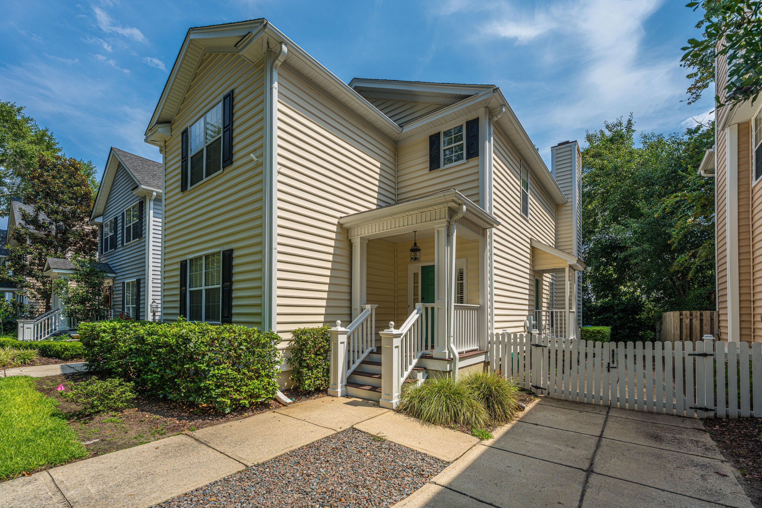 1049 Mathis Ferry Road