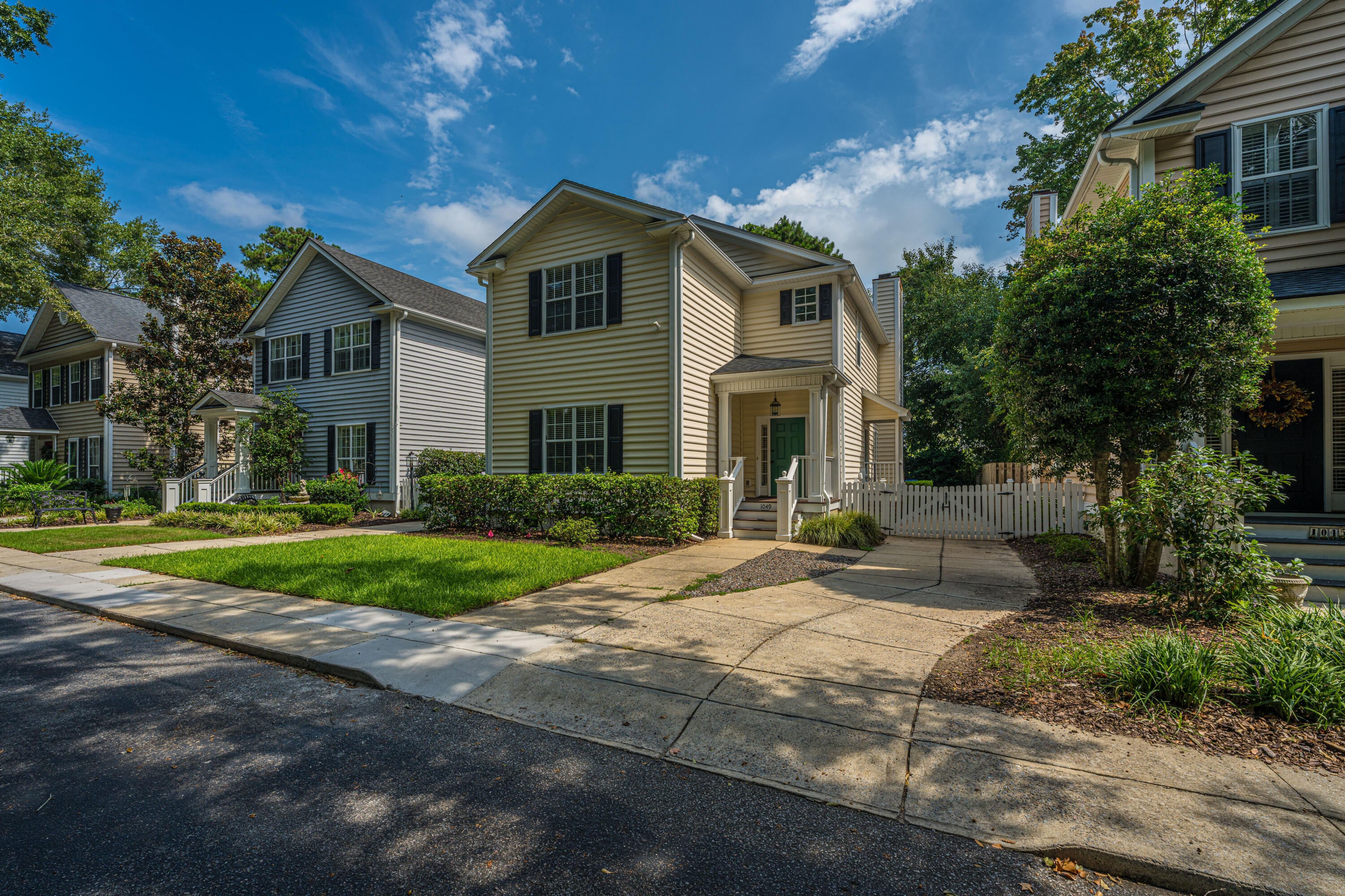 1049 Mathis Ferry Road
