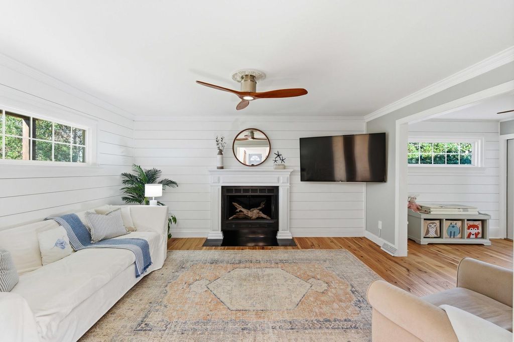 Photo of 14 Garth Drive, Charleston, SC 29414 (MLS # 26003400)