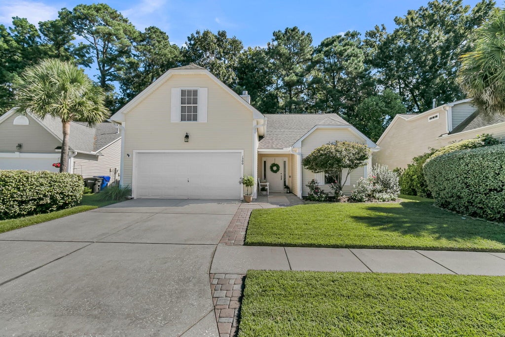 Photo of 1500 Wellesley Circle, Mount Pleasant, SC 29466 (MLS # 26028397)
