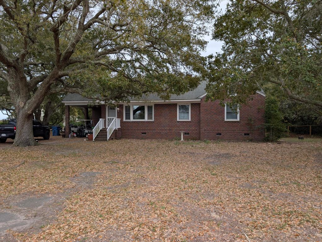 Photo of 3121 Middle Street, Sullivans Island, SC 29482 (MLS # 26009184)