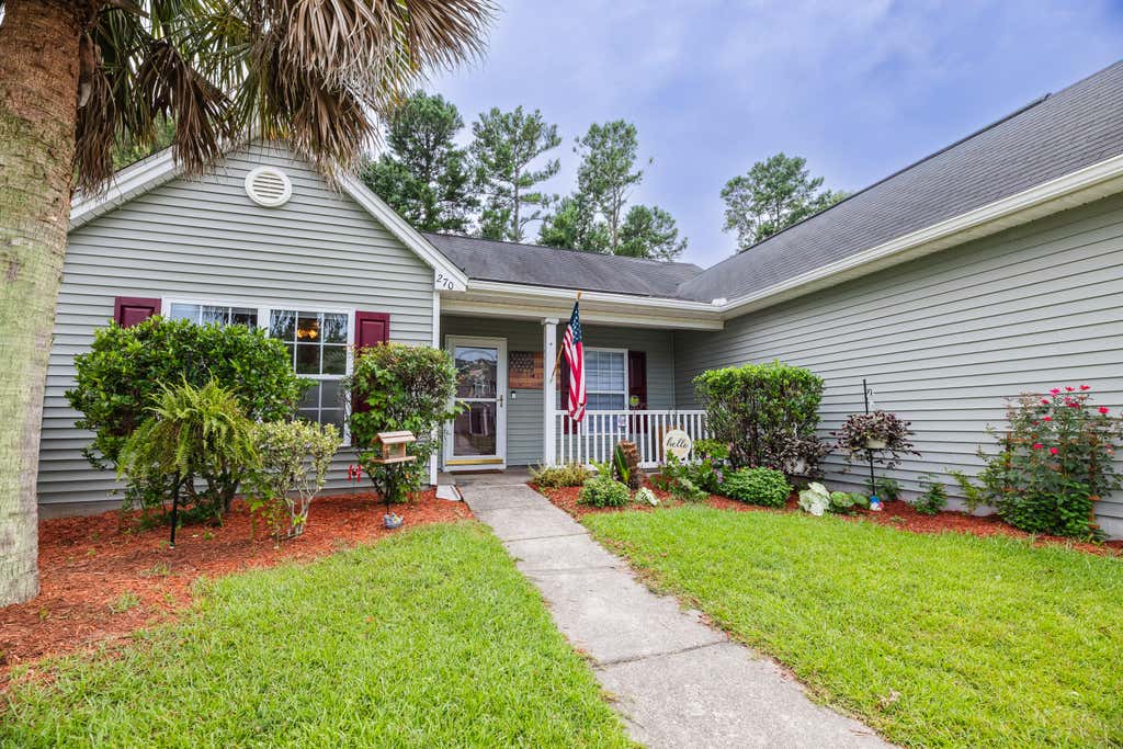Photo of 270 Avonshire Drive, Summerville, SC 29483 (MLS # 26021642)