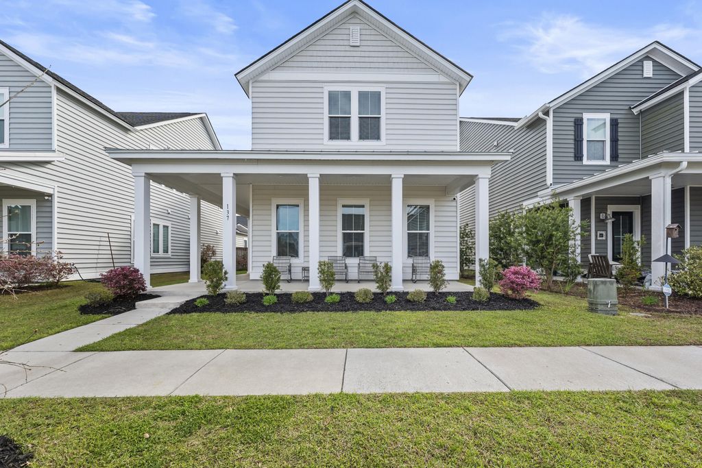 Photo of 137 Country Gate Lane, Summerville, SC 29485 (MLS # 26008466)
