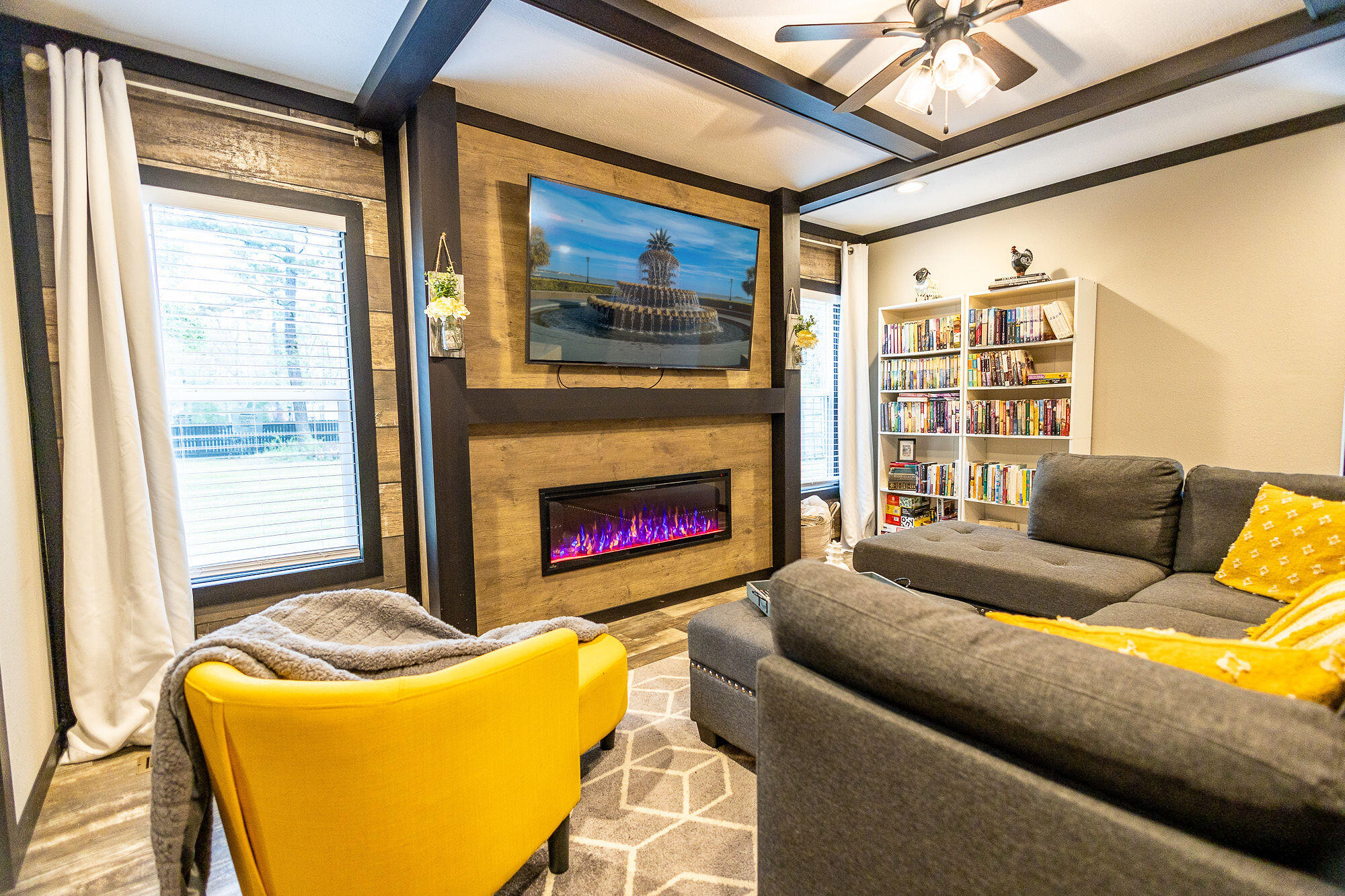 809 Coral Acres Drive