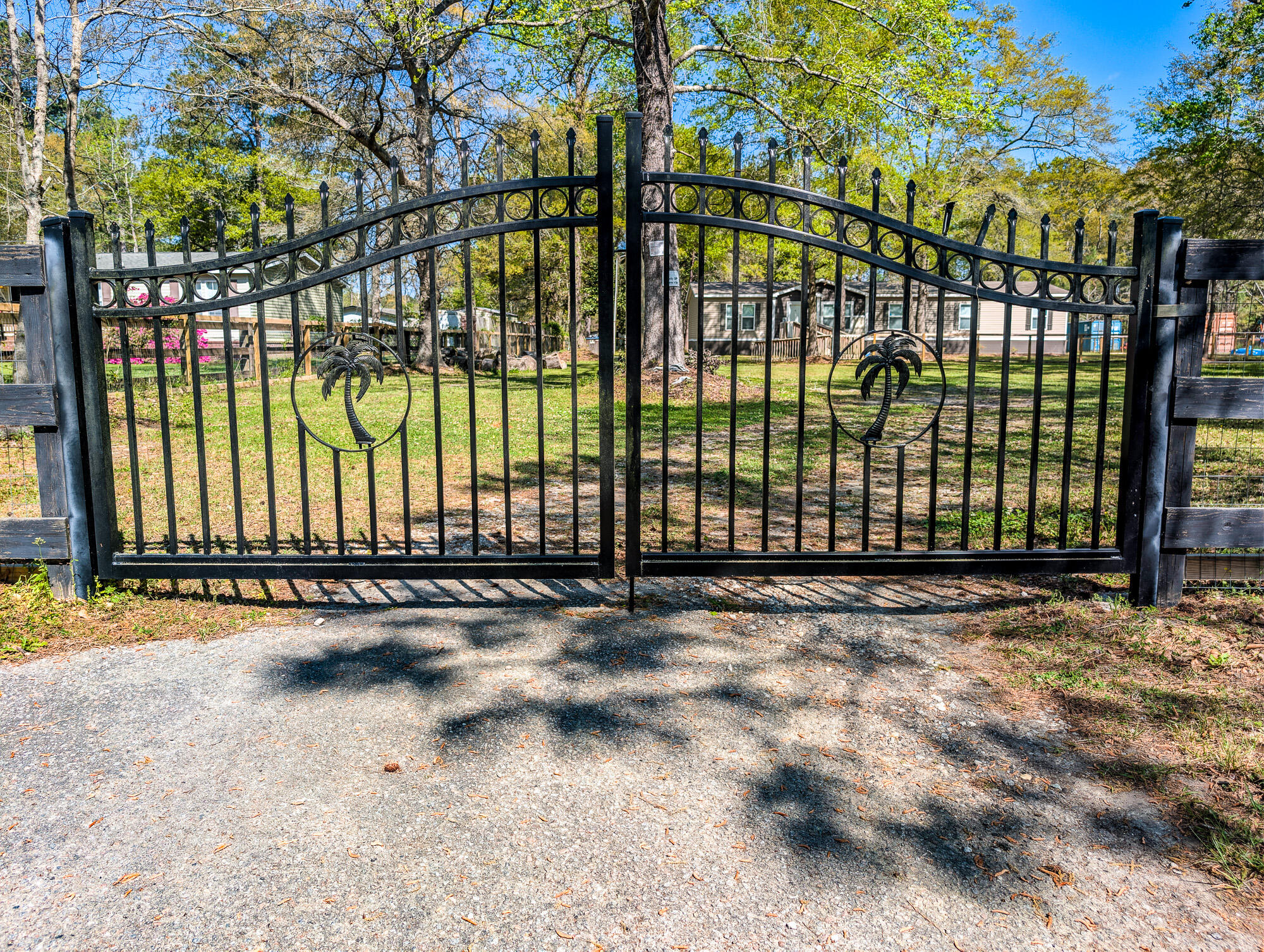 809 Coral Acres Drive