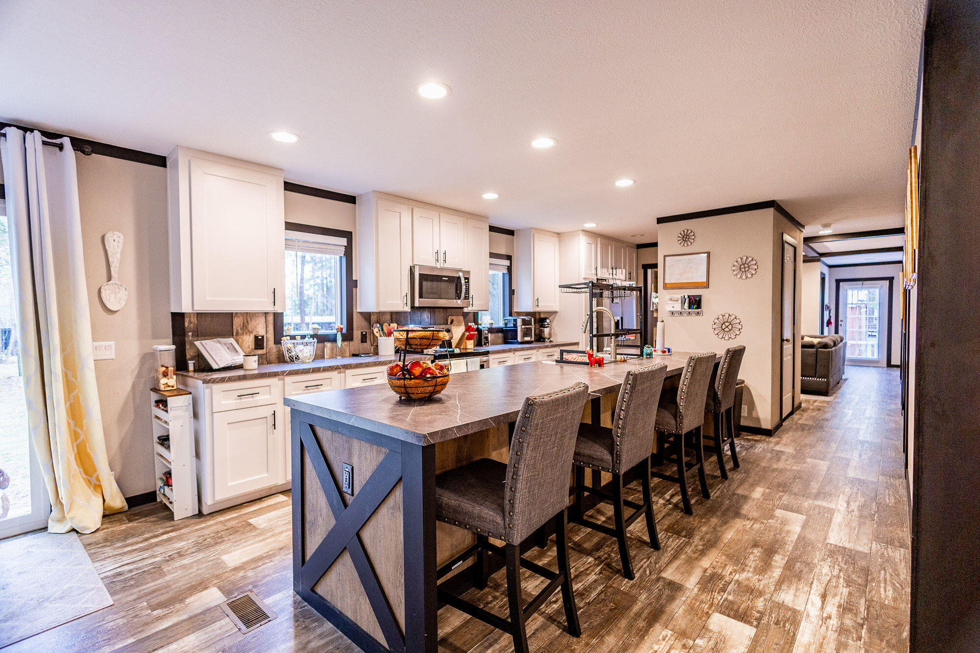 809 Coral Acres Drive