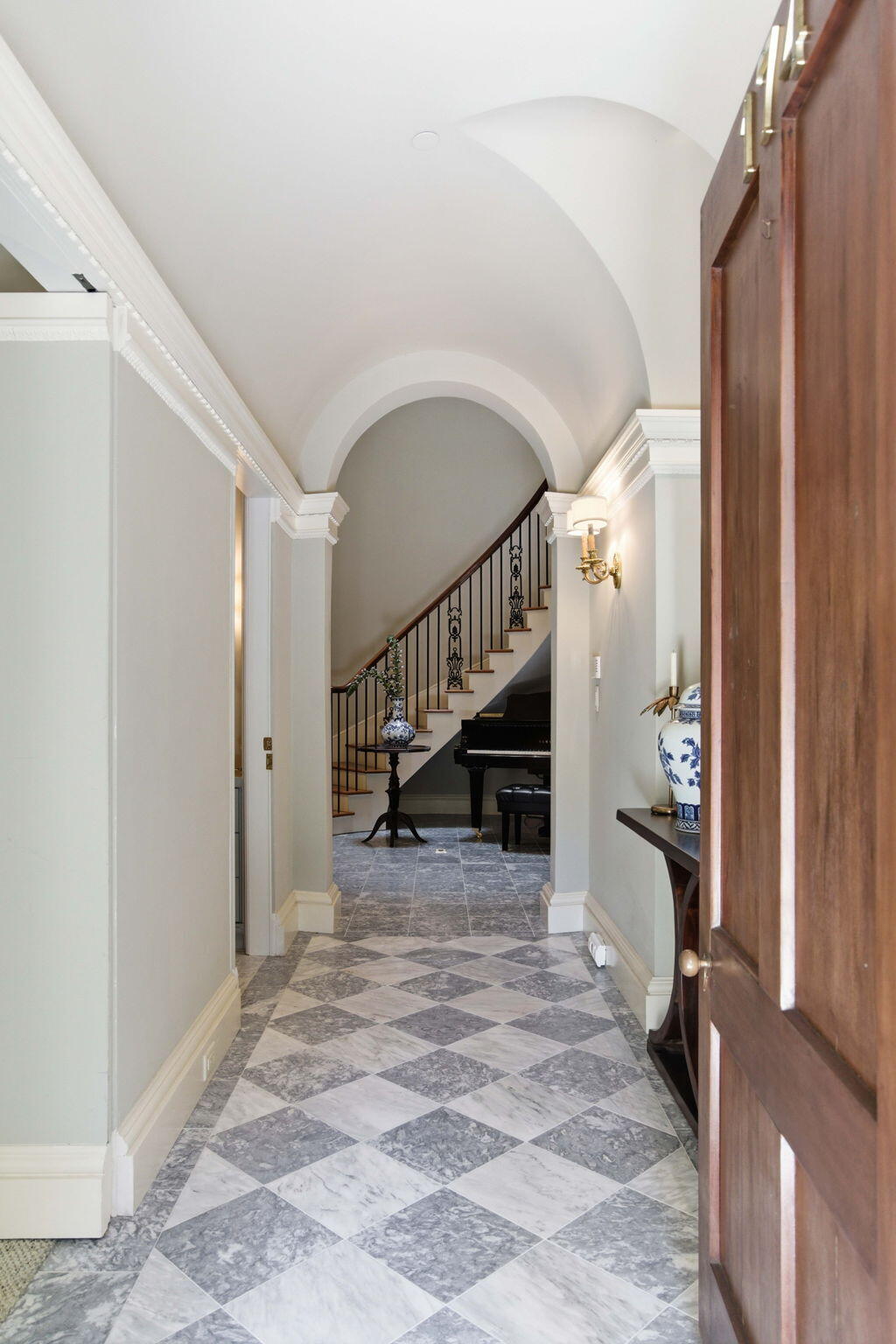 174 N Shelmore Boulevard