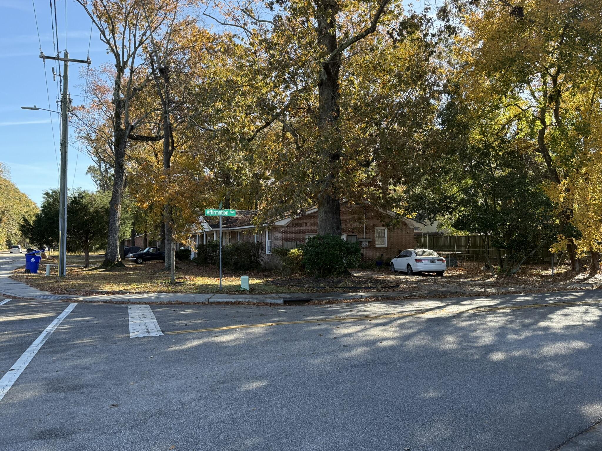 975 Harbor View Road