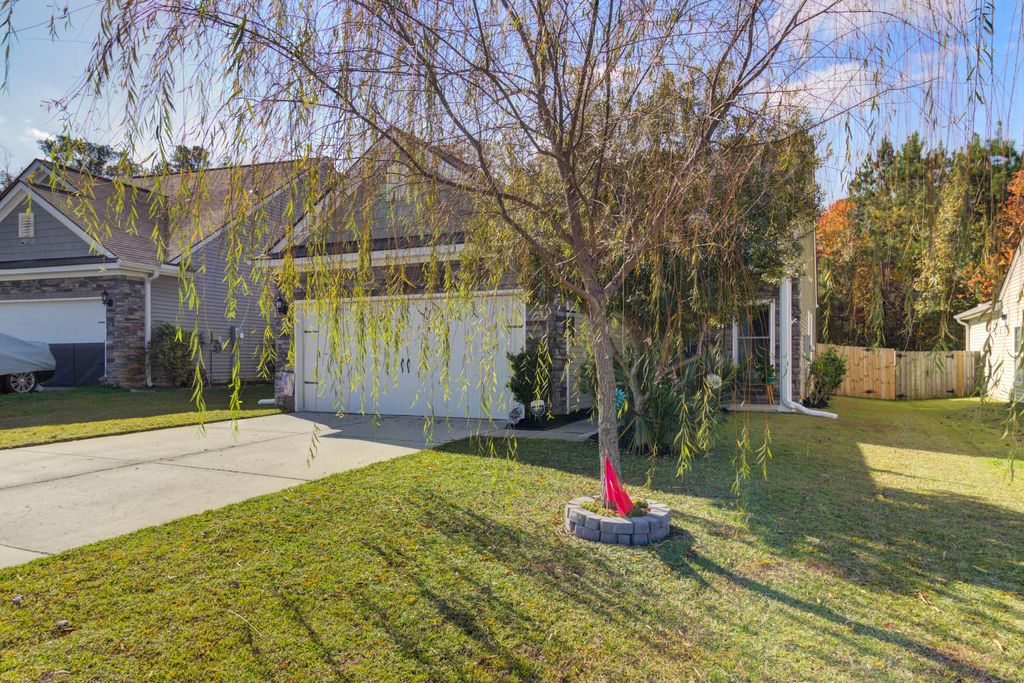 Photo of 126 Chaste Tree Circle, Goose Creek, SC 29445 (MLS # 25031135)