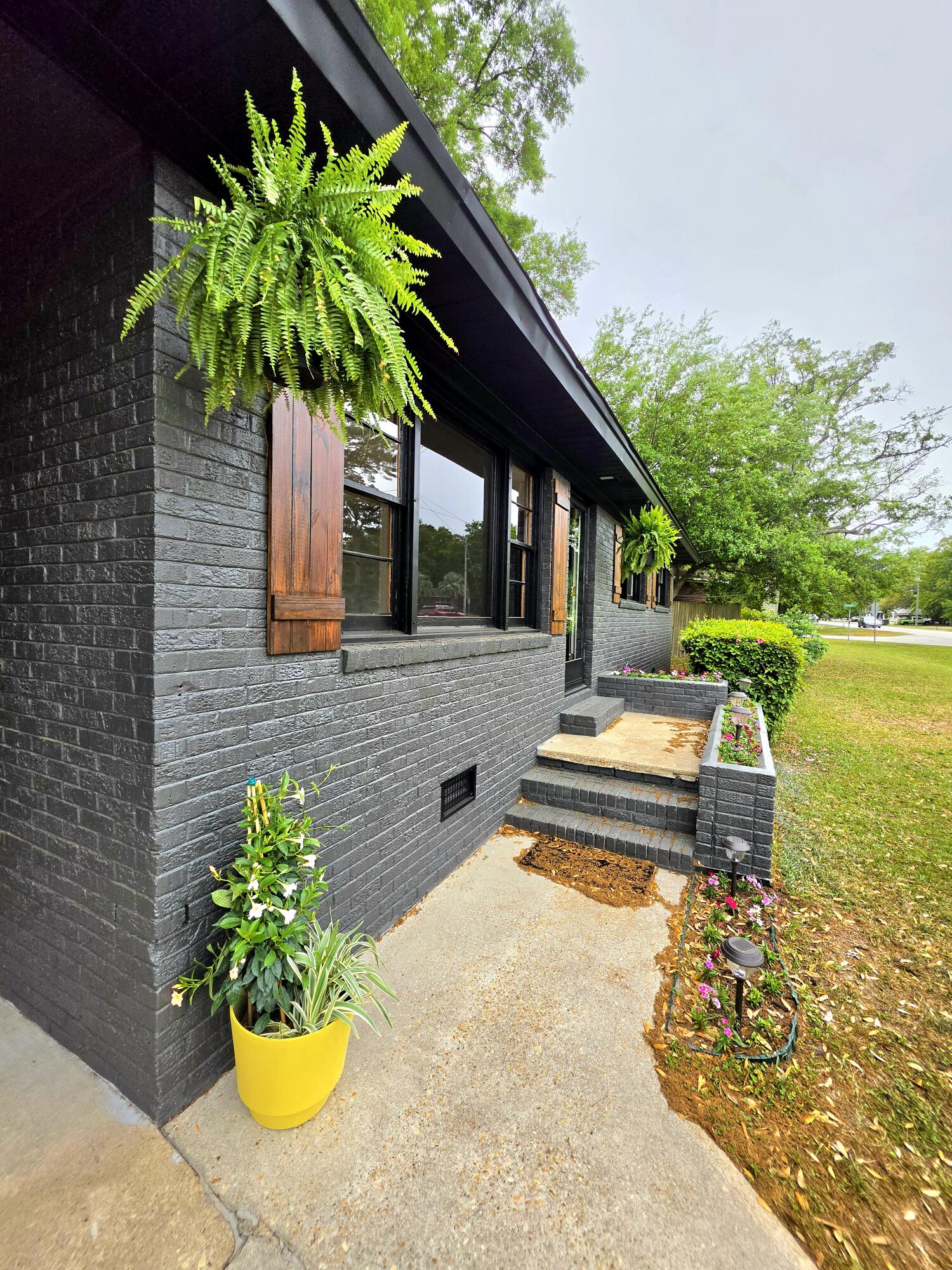 1113 Yeamans Hall Road