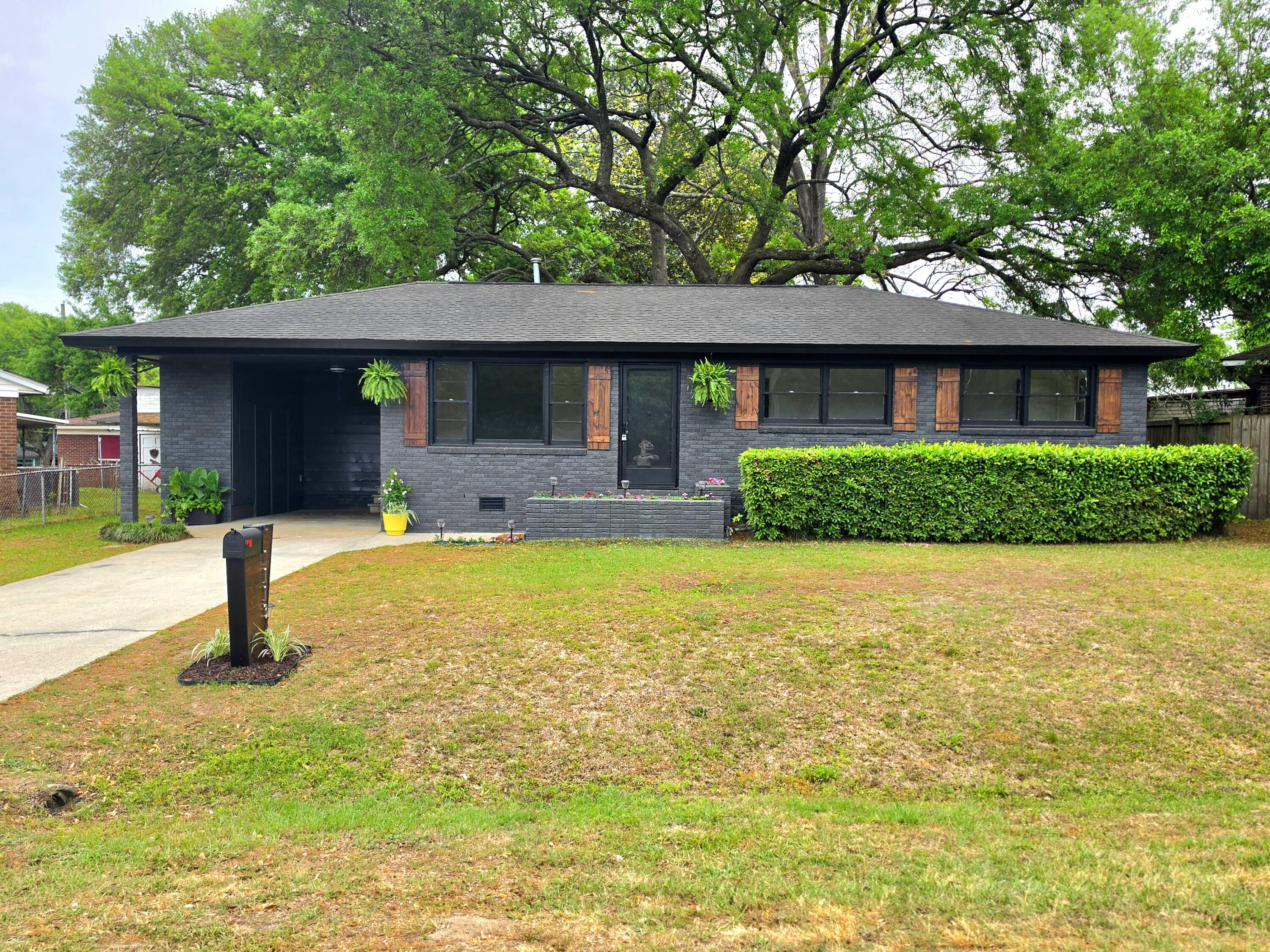 1113 Yeamans Hall Road