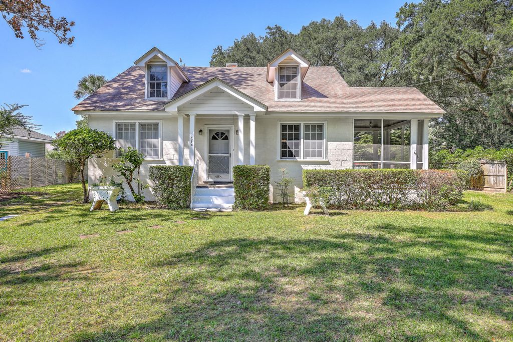 Photo of 2028 Coker Avenue, Charleston, SC 29412 (MLS # 25024705)
