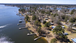 2222 Lakeshore Drive
