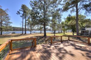 2222 Lakeshore Drive