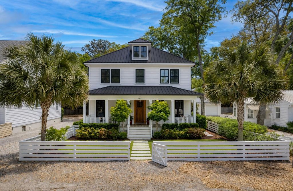 Photo of 753 Mccants Drive, Mount Pleasant, SC 29464 (MLS # 26010970)