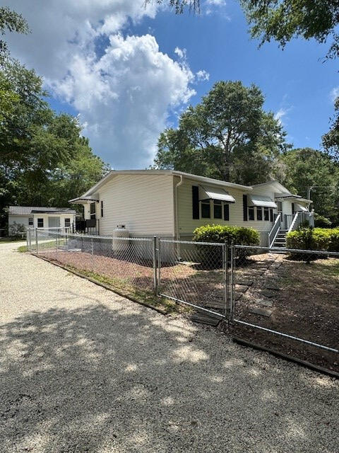 1412 Princes Trace Circle