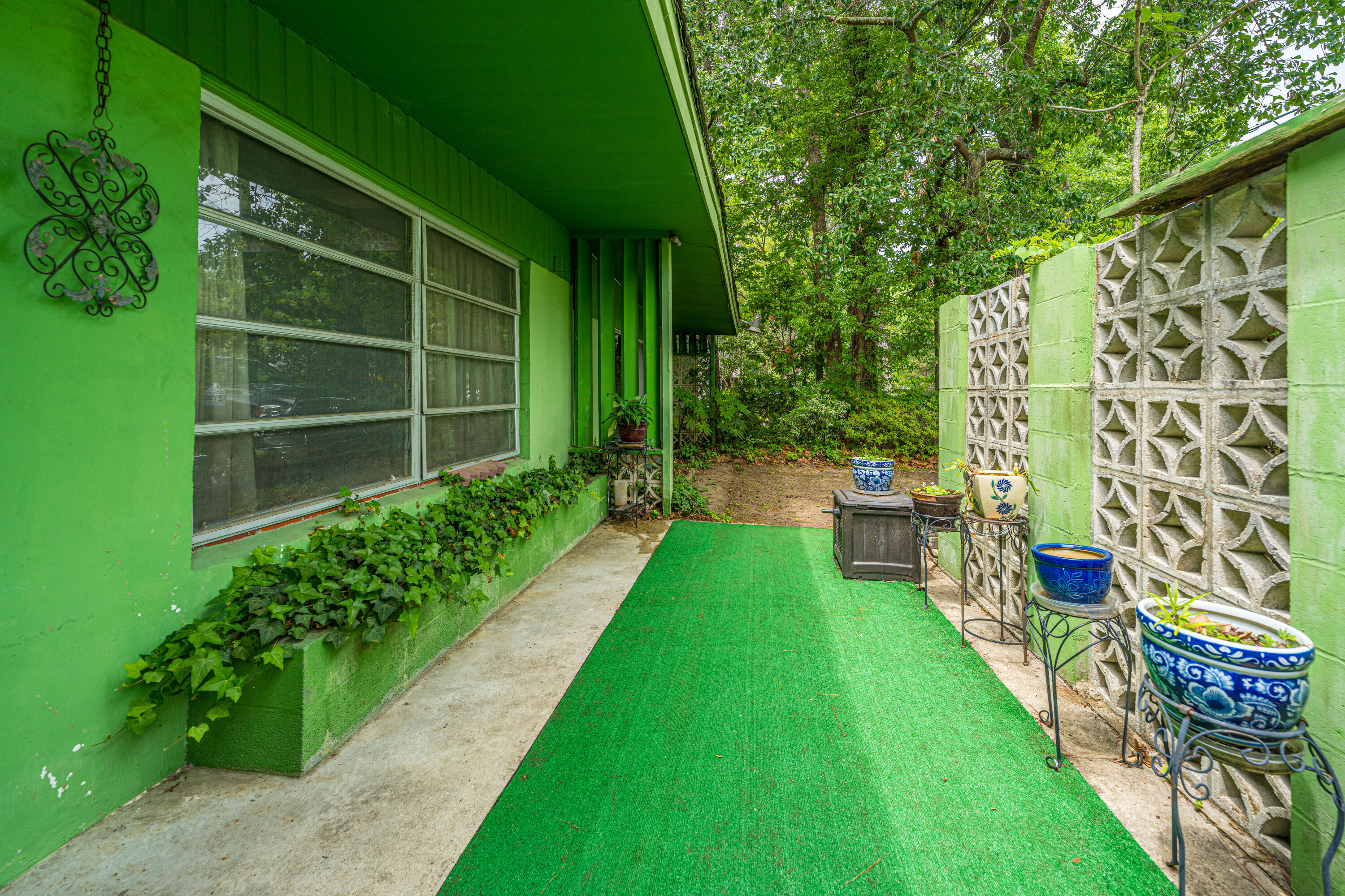 1711 Jessamine Road
