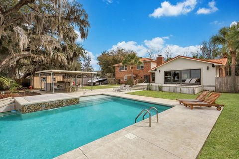 A home in North Charleston