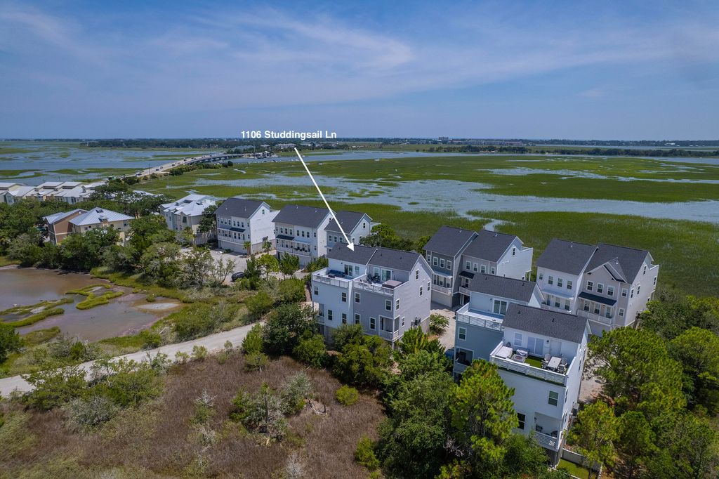 Photo of 1106 Studdingsail Lane, Charleston, SC 29412 (MLS # 25021288)