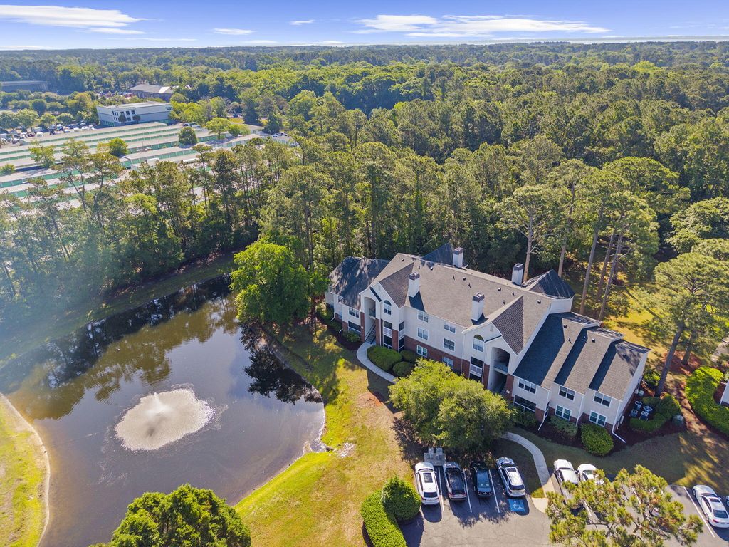 Photo of 2011 N Highway 17 #1600k, Mount Pleasant, SC 29466 (MLS # 26012977)