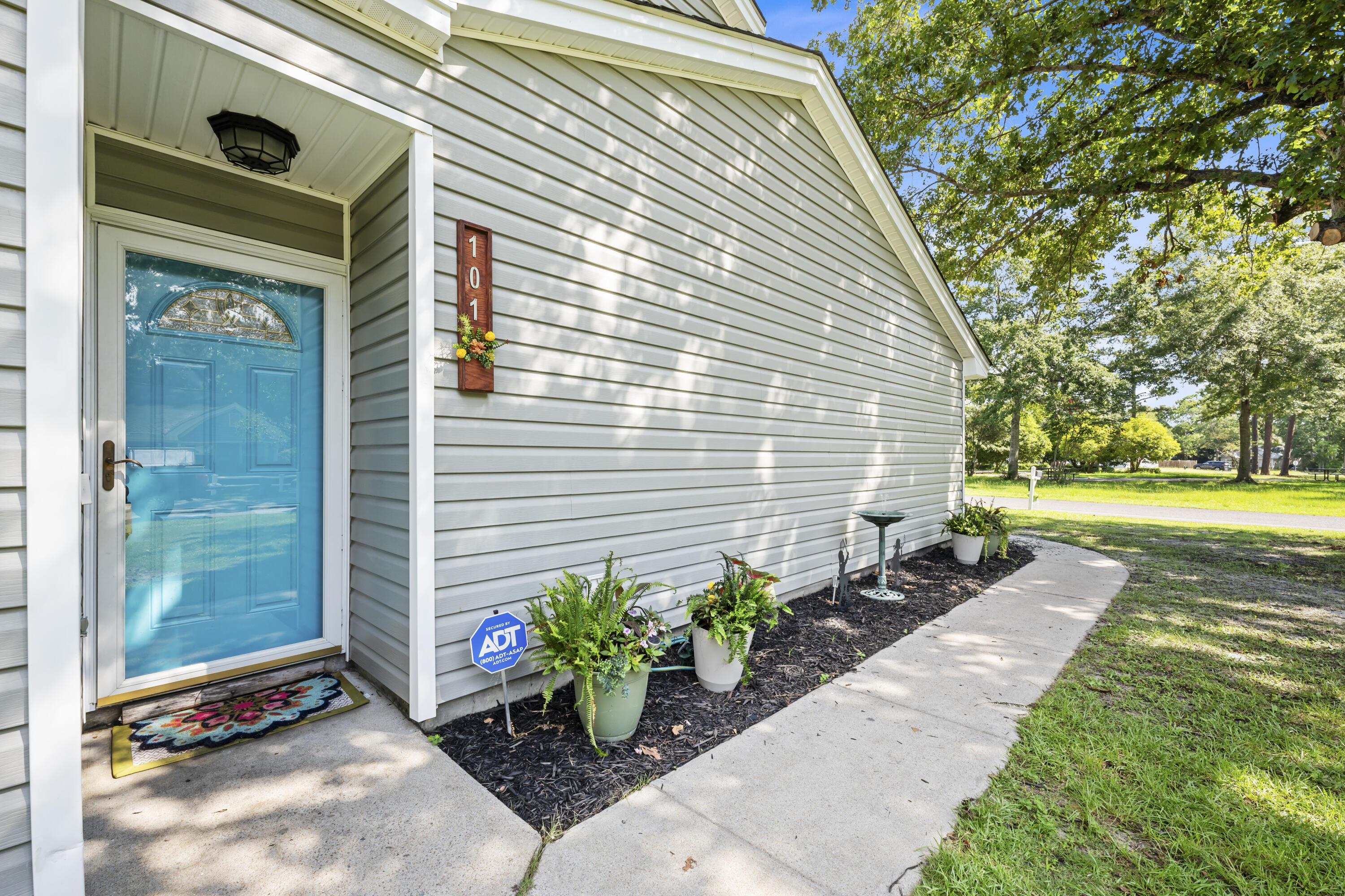 101 Trellis Court