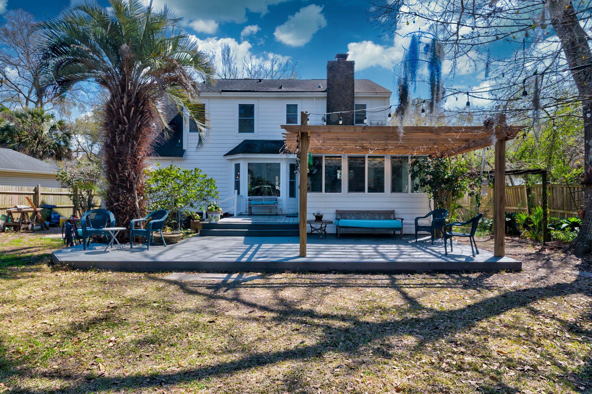 960 Mooring Drive