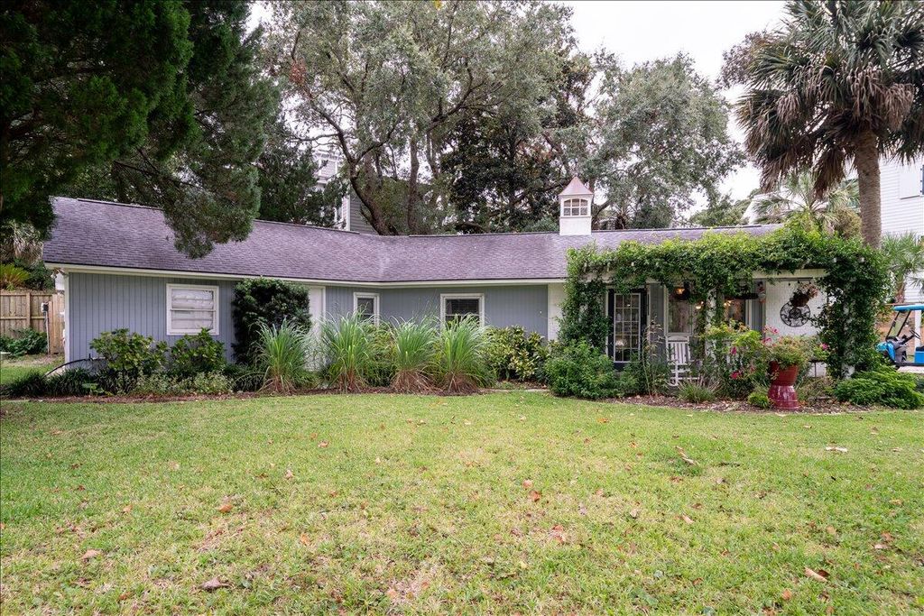 Photo of 2306 Hartnett Boulevard, Isle of Palms, SC 29451 (MLS # 25025098)