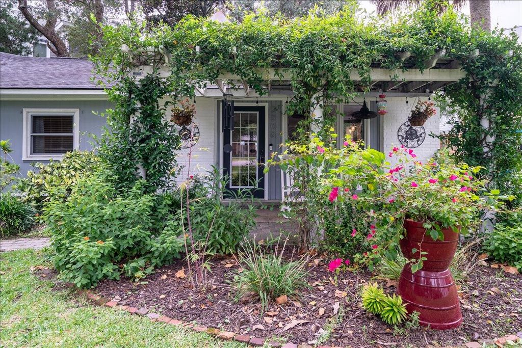 Photo of 2306 Hartnett Boulevard, Isle of Palms, SC 29451 (MLS # 25025098)