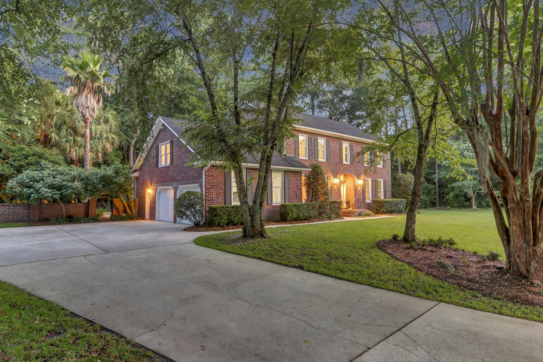 312 E Shepard Lane