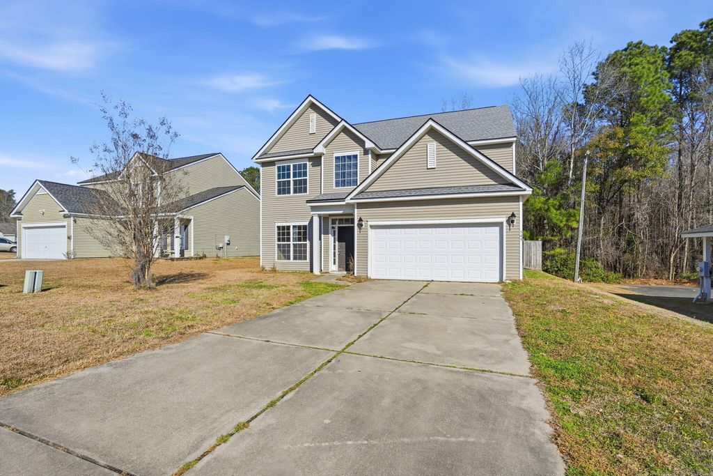Photo of 545 English Oak Circle, Moncks Corner, SC 29461 (MLS # 26002182)