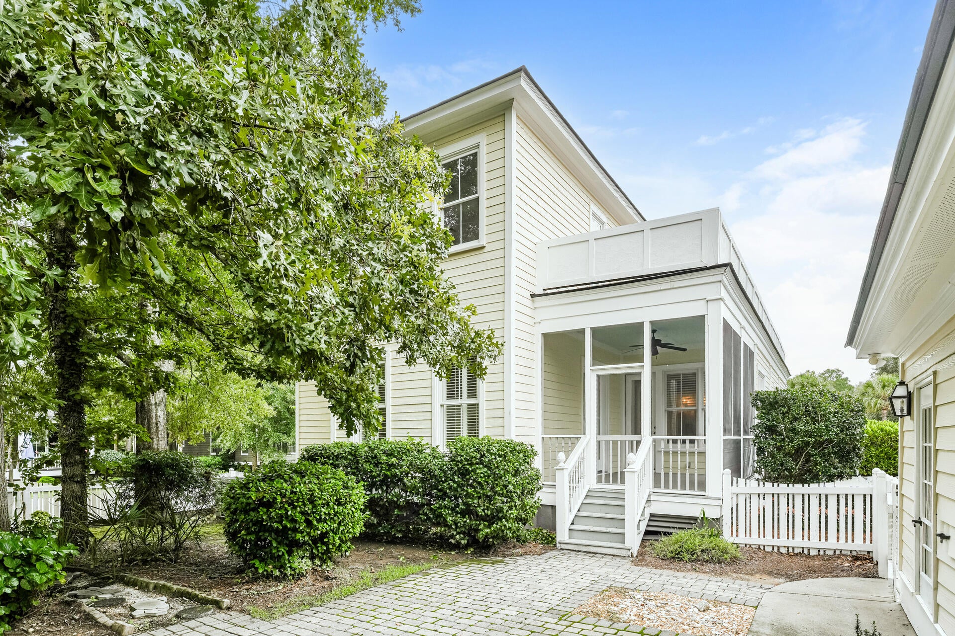 3302 Porchview Place