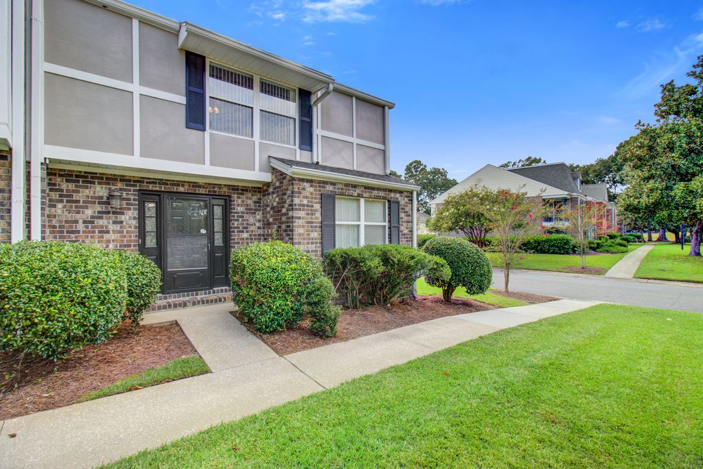 Photo of 2932 Cathedral Lane, Charleston, SC 29414 (MLS # 25025279)