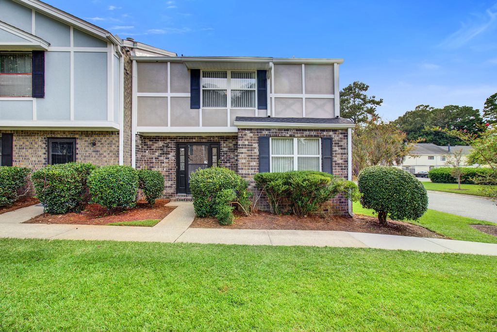 Photo of 2932 Cathedral Lane, Charleston, SC 29414 (MLS # 25025279)