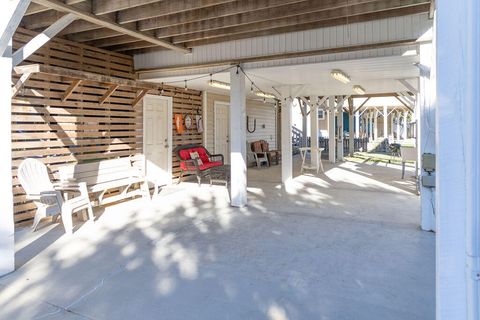 A home in Edisto Island