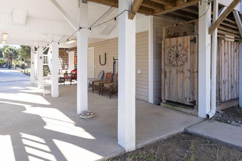 A home in Edisto Island