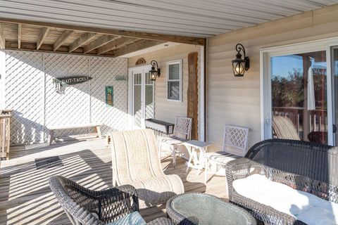 A home in Edisto Island