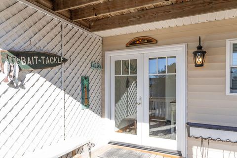 A home in Edisto Island