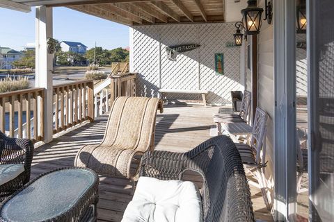 A home in Edisto Island